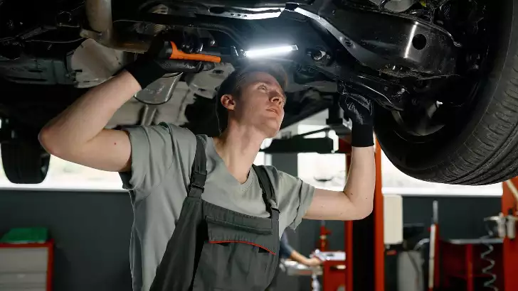 MOT Station Customer Injury Insurance: Public Liability for Testing Centers | Insure24